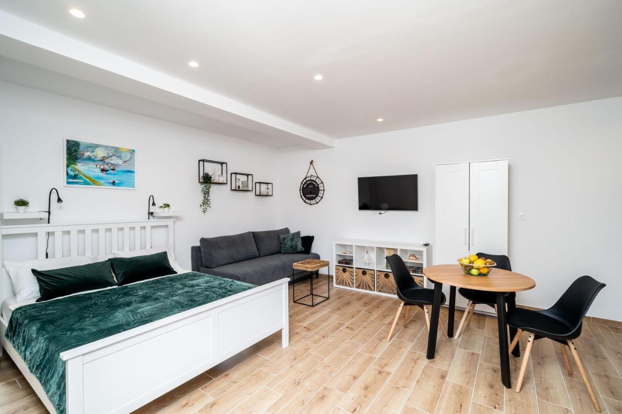 Apartments Marta 챠브타트 외부 사진