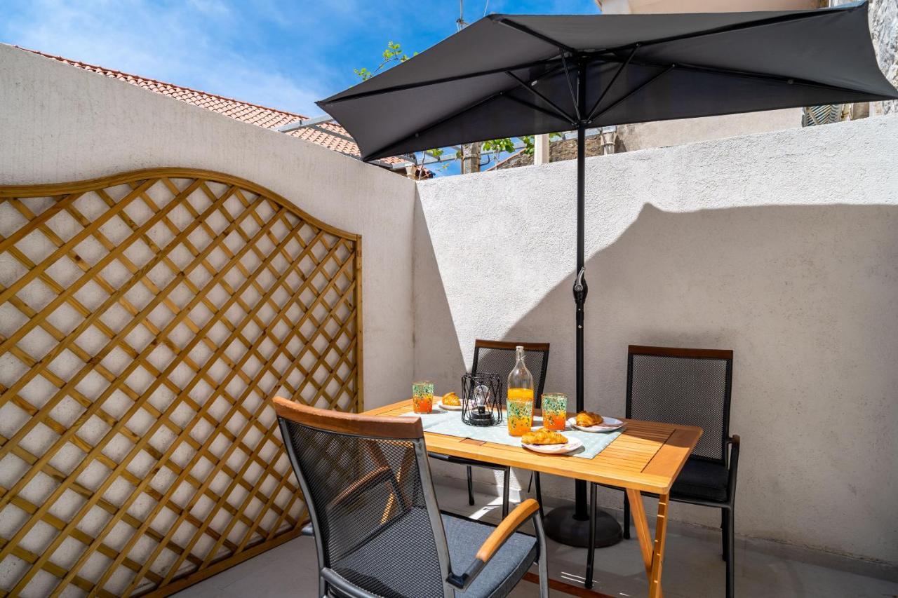 Apartments Marta 챠브타트 외부 사진