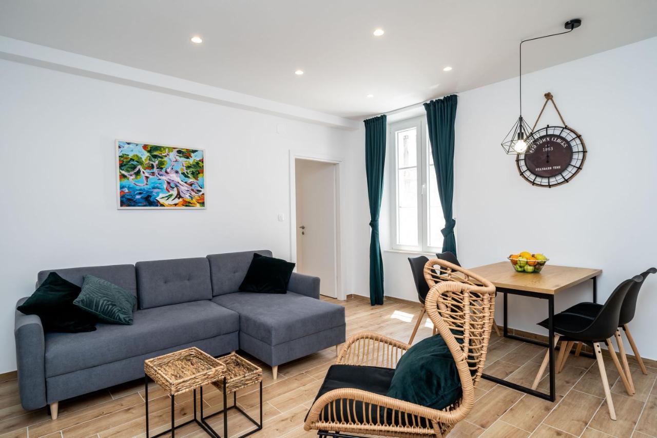 Apartments Marta 챠브타트 외부 사진