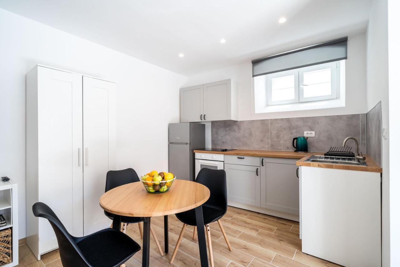 Apartments Marta 챠브타트 외부 사진