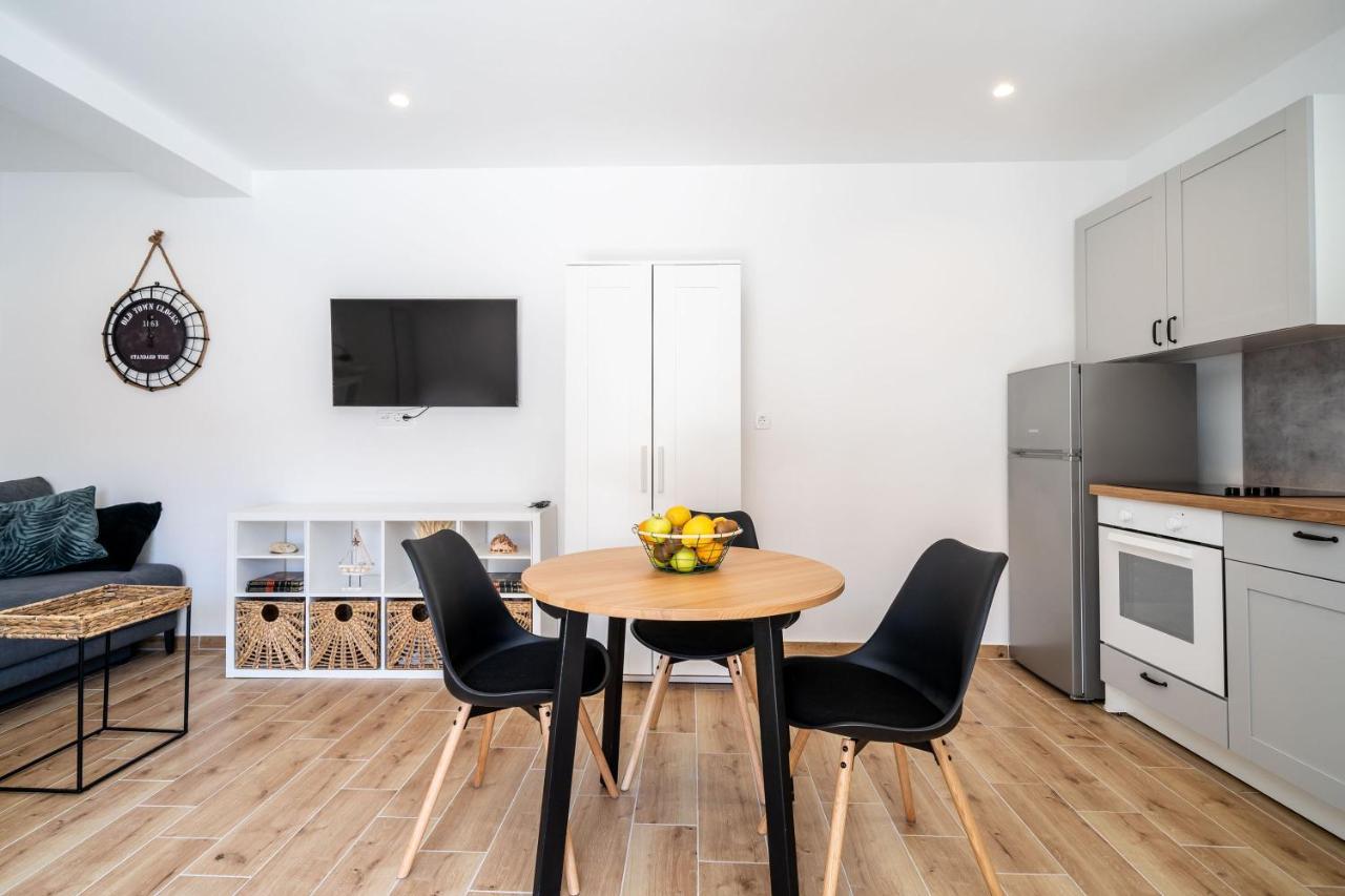 Apartments Marta 챠브타트 외부 사진