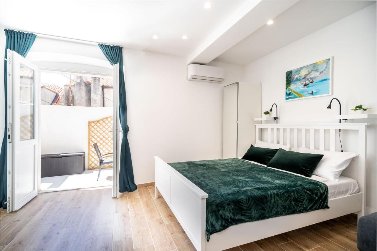 Apartments Marta 챠브타트 외부 사진
